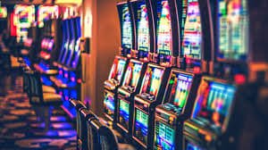 Live casino dealer profesional tersedia 24 jam di totonusa, nikmati berbagai permainan